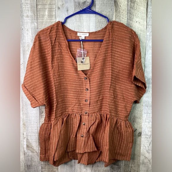 Blu Pepper Tops - Blu Pepper Size Small Semi-Sheer Peplum Ribbed V-Neckline Short Sleeve B…
